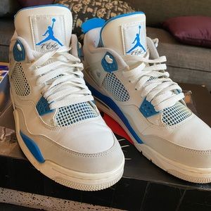 Jordan 4 military blue . Size 11